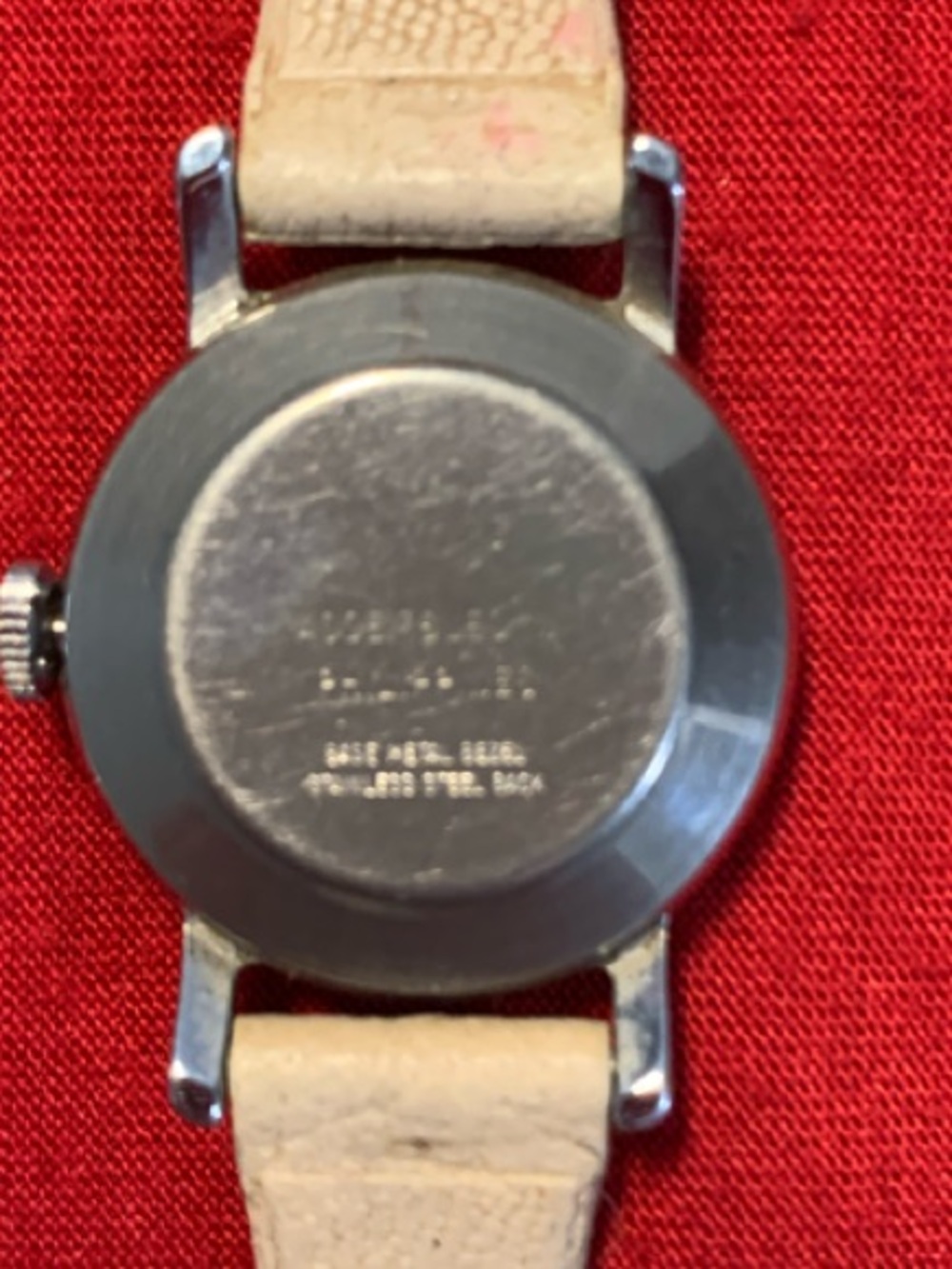 Vintage Peanuts Lucy Character Watch - Picture 4 of 4
